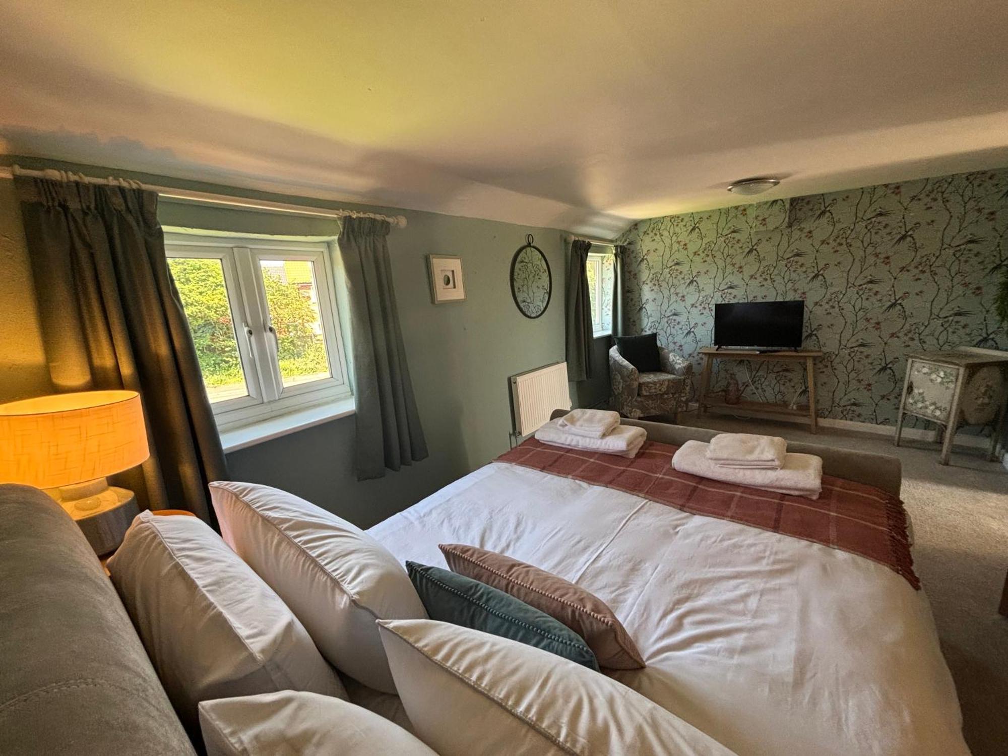 The Olive Tree Bistro Hotel Fakenham Exterior photo